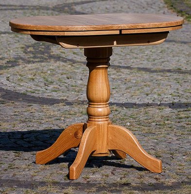 Овальний стіл з масиву дуба "Орландо"