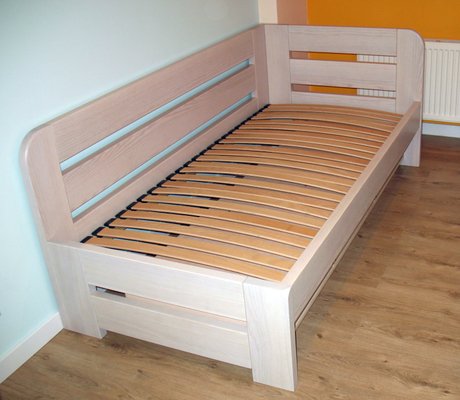 Ліжко односпальне з ясена "Нота"